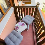 Amfora With A Sea View בית הארחה 4*